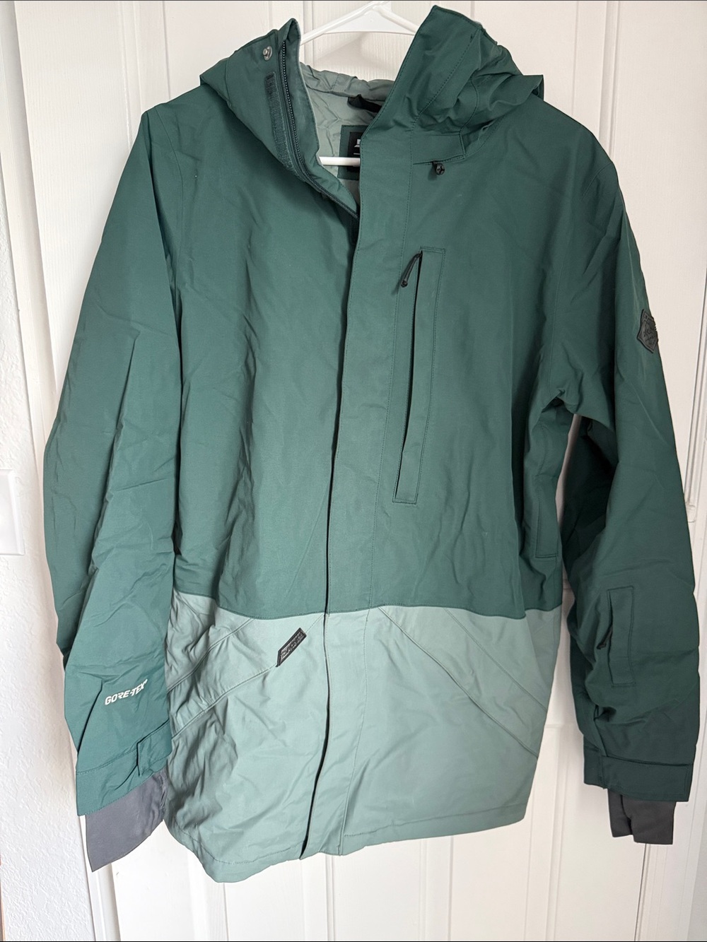 DAKINE Men’s GORE-TEX Ski Snowboard Jacket Green – Size Small
